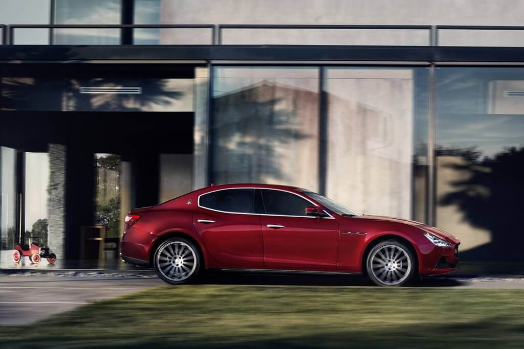 Maserati Ghibli xuất hiện có giá khởi điểm từ 4,7 tỷ đồng