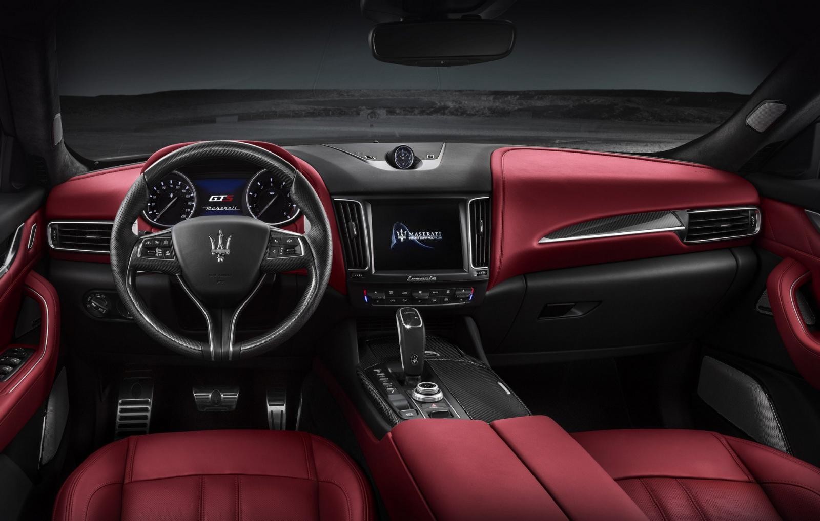 Maserati Levante GTS có giá 2.8 tỷ đồng tại Mỹ