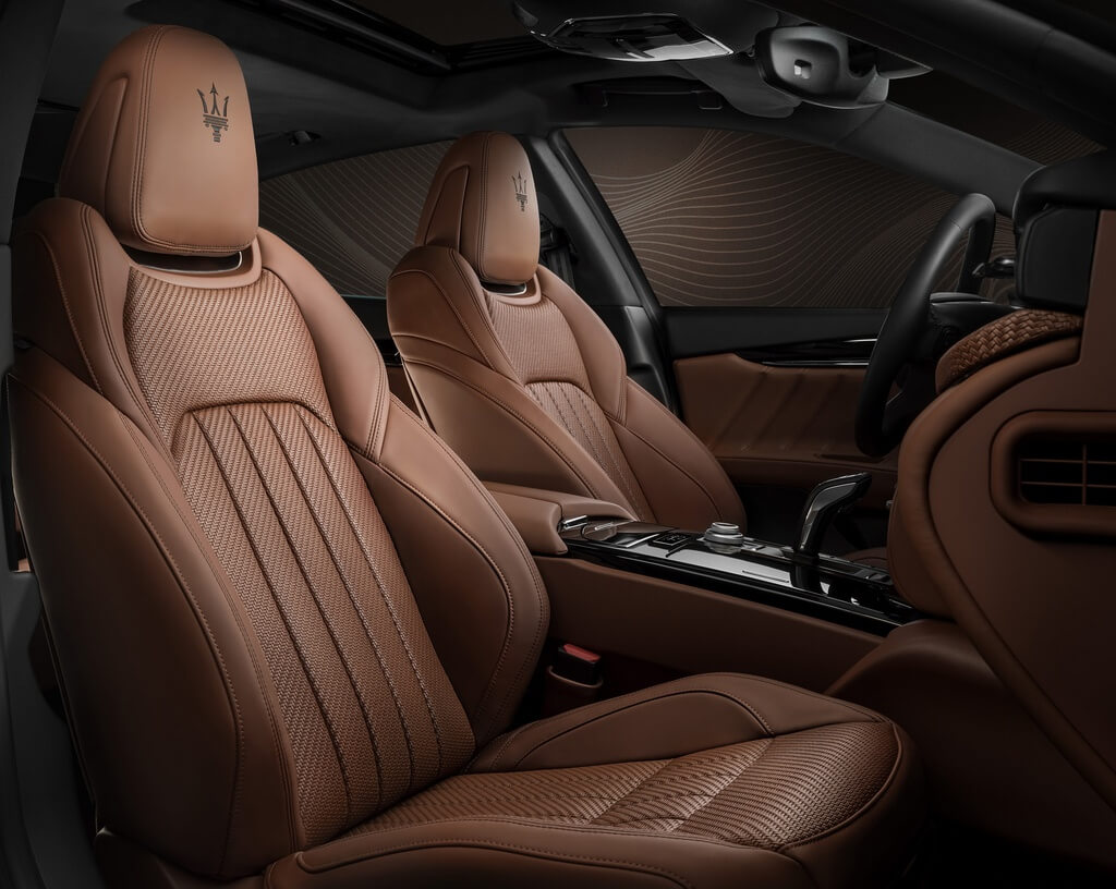 Bộ ba Maserati và Royale cực hiếm giá từ 103.000 USD