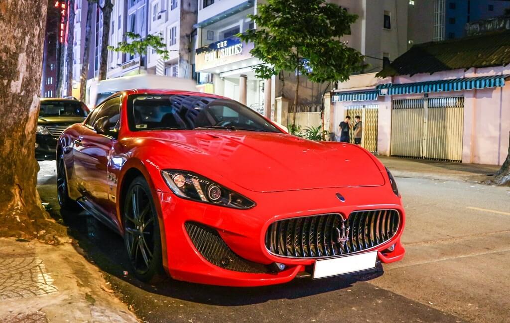 Maserati GranTurismo Sport màu đỏ - hàng độc ở Việt Nam